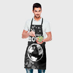 Фартук кулинарный На Земле с 2003: краска на темном, цвет: 3D-принт — фото 2