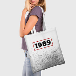 Сумка-шопер 1989 - в красной рамке на светлом, цвет: 3D-принт — фото 2