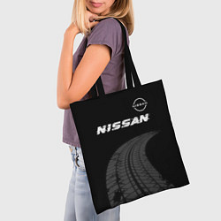 Сумка-шопер Nissan speed на темном фоне со следами шин: символ, цвет: 3D-принт — фото 2