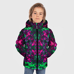 Куртка зимняя для мальчика Абстрактный зелено-малиновый симметричный узор, цвет: 3D-светло-серый — фото 2