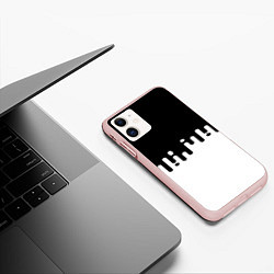 Чехол iPhone 11 матовый Чёрно-белый узор, цвет: 3D-светло-розовый — фото 2