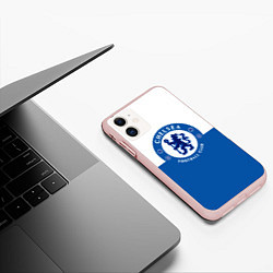 Чехол iPhone 11 матовый Chelsea FC: Duo Color, цвет: 3D-светло-розовый — фото 2