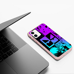 Чехол iPhone 11 матовый GEOMETRY DASH NEON LEVELS SMILE, цвет: 3D-светло-розовый — фото 2