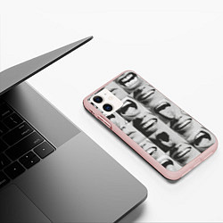Чехол iPhone 11 матовый Принт с частью лица, цвет: 3D-светло-розовый — фото 2