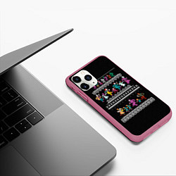 Чехол iPhone 11 Pro матовый Новогодний свитер Злодеи, цвет: 3D-малиновый — фото 2