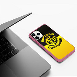 Чехол iPhone 11 Pro матовый Borussia Dortmund FC, цвет: 3D-малиновый — фото 2