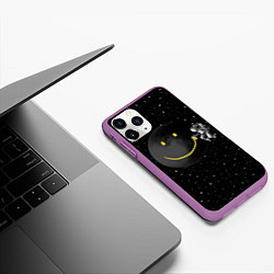 Чехол iPhone 11 Pro матовый Лунная улыбка, цвет: 3D-фиолетовый — фото 2