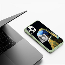 Чехол iPhone 11 Pro матовый Billie Eilish с Сережкой, цвет: 3D-салатовый — фото 2