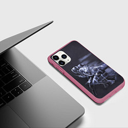 Чехол iPhone 11 Pro матовый Fencer, цвет: 3D-малиновый — фото 2