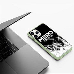 Чехол iPhone 11 Pro матовый METRO EXODUS, цвет: 3D-салатовый — фото 2