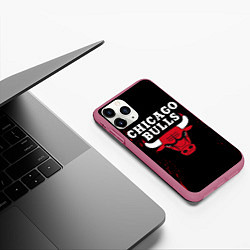 Чехол iPhone 11 Pro матовый CHICAGO BULLS, цвет: 3D-малиновый — фото 2