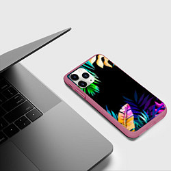 Чехол iPhone 11 Pro матовый Тропическая Ночь, цвет: 3D-малиновый — фото 2