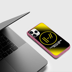 Чехол iPhone 11 Pro матовый TWENTY ONE PILOTS 21 PILOTS, цвет: 3D-малиновый — фото 2