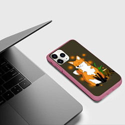 Чехол iPhone 11 Pro матовый Лиса в лесу, цвет: 3D-малиновый — фото 2