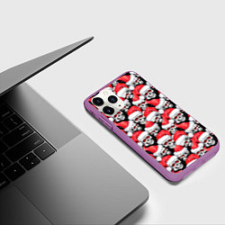 Чехол iPhone 11 Pro матовый Деды морозы черепа, цвет: 3D-фиолетовый — фото 2