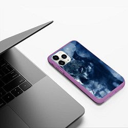 Чехол iPhone 11 Pro матовый Красивый волк, цвет: 3D-фиолетовый — фото 2