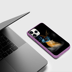 Чехол iPhone 11 Pro матовый Лиса в маске, цвет: 3D-фиолетовый — фото 2