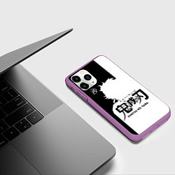 Чехол iPhone 11 Pro матовый Черно белый силуэт Танджиро, цвет: 3D-фиолетовый — фото 2