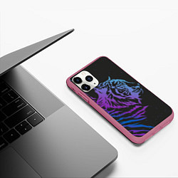 Чехол iPhone 11 Pro матовый Tiger Neon, цвет: 3D-малиновый — фото 2