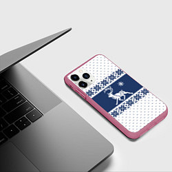 Чехол iPhone 11 Pro матовый Северный Олень звезда, цвет: 3D-малиновый — фото 2