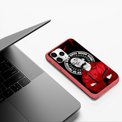 Чехол iPhone 11 Pro матовый БУМАЖНЫЙ ДОМ BERLIN БЕРЛИН, цвет: 3D-красный — фото 2