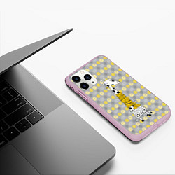 Чехол iPhone 11 Pro матовый Милая жирафа в шарфе, цвет: 3D-розовый — фото 2