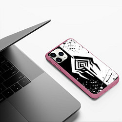 Чехол iPhone 11 Pro матовый WARFRAME STALKER BLACK WHITE СТАЛКЕР, цвет: 3D-малиновый — фото 2