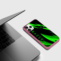 Чехол iPhone 11 Pro матовый RAZER GREEN, цвет: 3D-малиновый — фото 2