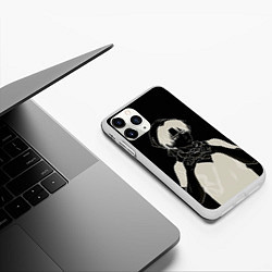 Чехол iPhone 11 Pro матовый Леви показывает сердечко атака титанов, цвет: 3D-белый — фото 2