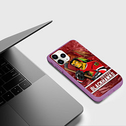 Чехол iPhone 11 Pro матовый Chicago Blackhawks , Чикаго Блэкхокс, цвет: 3D-фиолетовый — фото 2