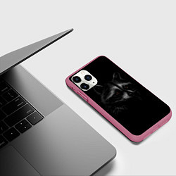 Чехол iPhone 11 Pro матовый Милаха енот, цвет: 3D-малиновый — фото 2