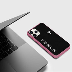 Чехол iPhone 11 Pro матовый TESLA - ТЕСЛА КАРБОН И МЕТАЛЛ, цвет: 3D-малиновый — фото 2
