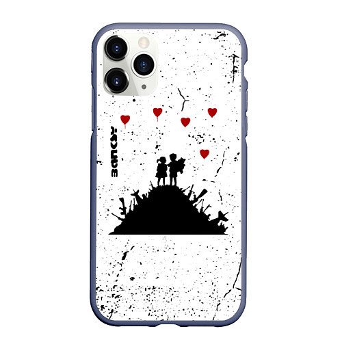 Чехол iPhone 11 Pro матовый Banksy мальчик и девочка на горе оружия / 3D-Серый – фото 1