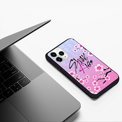 Чехол iPhone 11 Pro матовый Stray Kids цветы сакуры, цвет: 3D-черный — фото 2