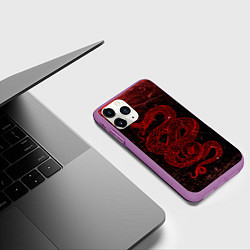 Чехол iPhone 11 Pro матовый Красная Змея Red Snake Глитч, цвет: 3D-фиолетовый — фото 2