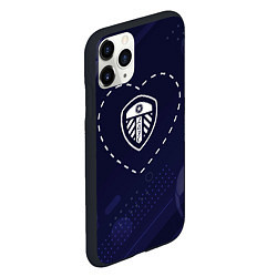 Чехол iPhone 11 Pro матовый Лого Leeds United в сердечке на фоне мячей, цвет: 3D-черный — фото 2