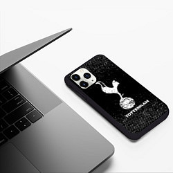 Чехол iPhone 11 Pro матовый Tottenham с потертостями на темном фоне, цвет: 3D-черный — фото 2