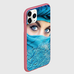 Чехол iPhone 11 Pro матовый Синеглазая девушка в хиджабе, цвет: 3D-малиновый — фото 2