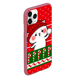 Чехол iPhone 11 Pro матовый Белый котик - игра в снежки, цвет: 3D-малиновый — фото 2
