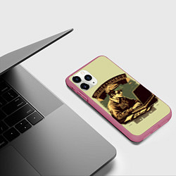 Чехол iPhone 11 Pro матовый Программист в винтажном стиле, цвет: 3D-малиновый — фото 2