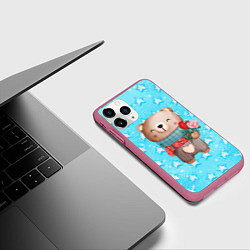Чехол iPhone 11 Pro матовый Мишка с розой, цвет: 3D-малиновый — фото 2