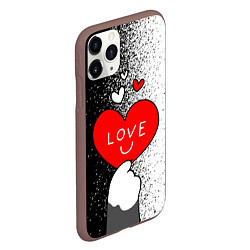 Чехол iPhone 11 Pro матовый Котик держит сердечко, цвет: 3D-коричневый — фото 2
