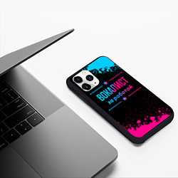 Чехол iPhone 11 Pro матовый Вокалист за работой - неоновый градиент, цвет: 3D-черный — фото 2