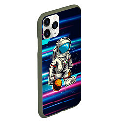 Чехол iPhone 11 Pro матовый Космонавт играет планетой как мячом, цвет: 3D-темно-зеленый — фото 2