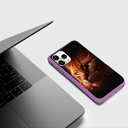 Чехол iPhone 11 Pro матовый Огненный рыжий кот, цвет: 3D-фиолетовый — фото 2