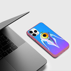 Чехол iPhone 11 Pro матовый Subnautica инопланетная рыба, цвет: 3D-малиновый — фото 2