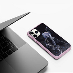 Чехол iPhone 11 Pro матовый Metal Gear Rising - В дыму, цвет: 3D-розовый — фото 2