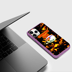 Чехол iPhone 11 Pro матовый Chicken Gun на фоне огня, цвет: 3D-фиолетовый — фото 2
