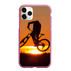 Чехол iPhone 11 Pro матовый Велосипедист на закате, цвет: 3D-малиновый