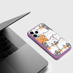 Чехол iPhone 11 Pro матовый Семья котиков, цвет: 3D-фиолетовый — фото 2